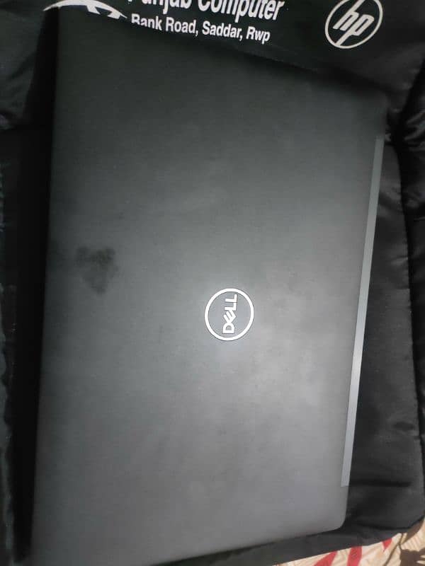 Laptop core i5 8gen touch screen 4