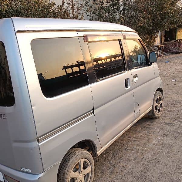 Daihatsu Hijet 2014 3