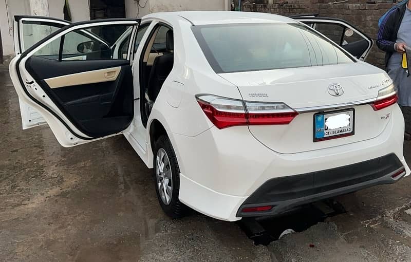 Toyota Corolla Altis 2023 5