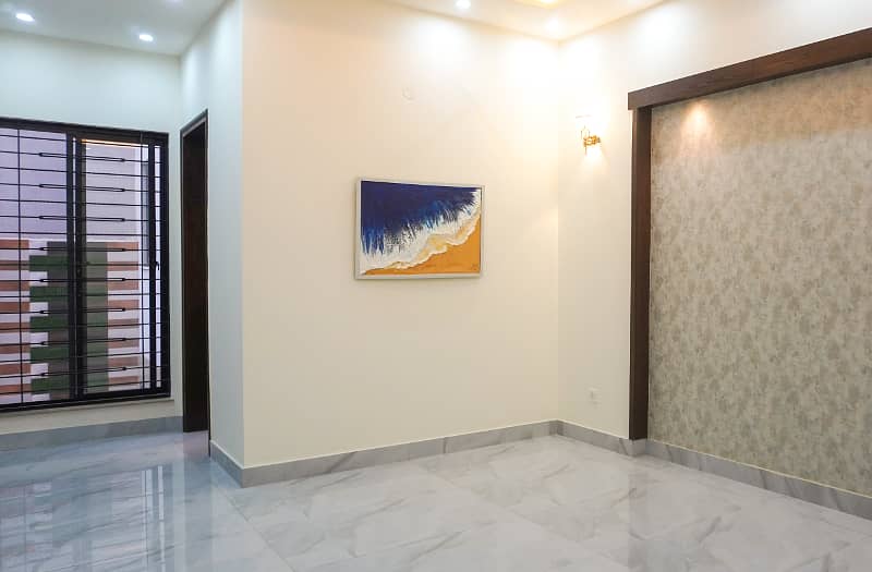 1 Kanal Designer House Solid Construction Near Park Mosque And Market 20