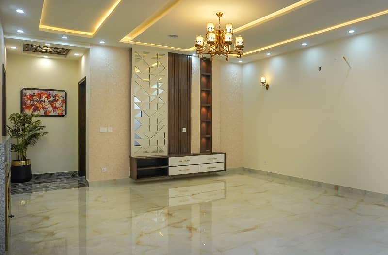 1 Kanal Designer House Solid Construction Near Park Mosque And Market 33