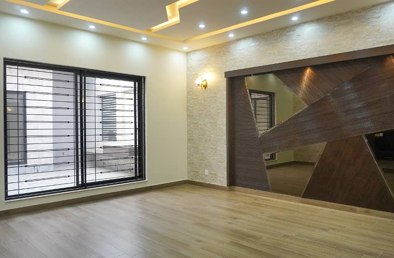 1 Kanal Designer House Solid Construction Near Park Mosque And Market 36