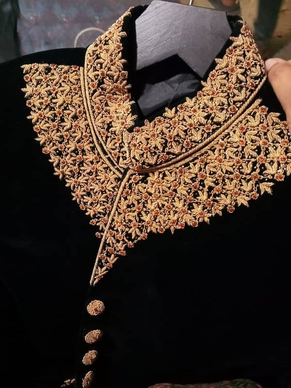 Sherwani and khussa 4