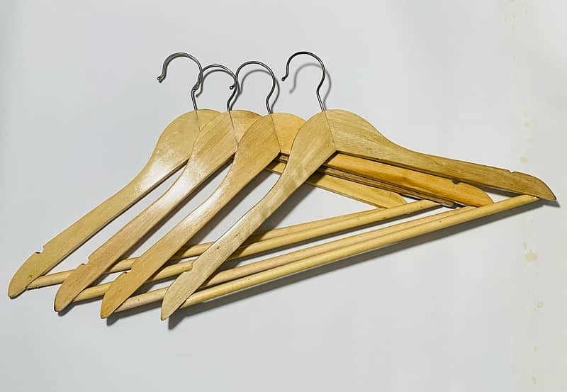 wooden hangers |Top quality |New|pro | boutique 0