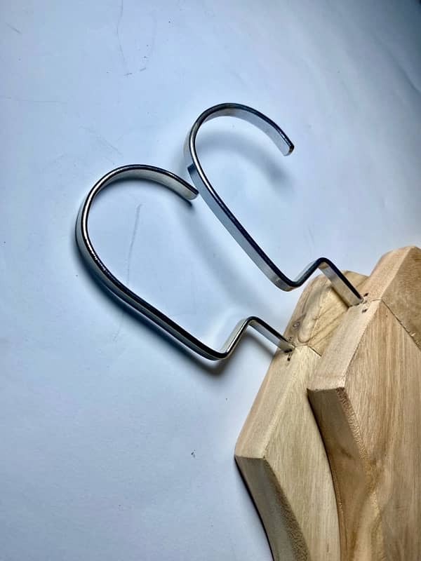 wooden hangers |Top quality |New|pro | boutique 19