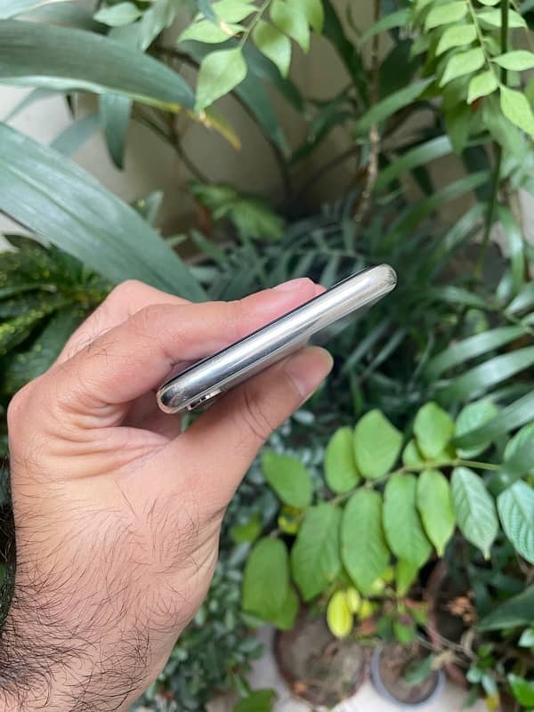 iPhone X 256 (PTA Approved) 4