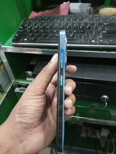 infinix hot 40i 8+8 128 5 month warnty box charger sath h