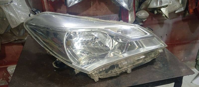 vitz 2021.2022 ki head light 0