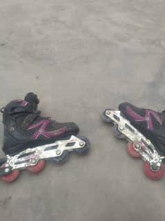 skating shoes for lighting wheels