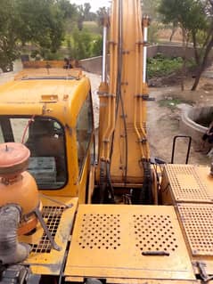 excavator Hundai 200