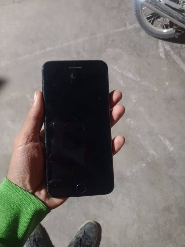 iPhone 7 plus board short hai non PTA Rs 10000 2