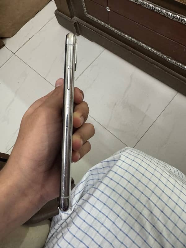 iphone Xs pta approved 256gb 10/10 condition 3