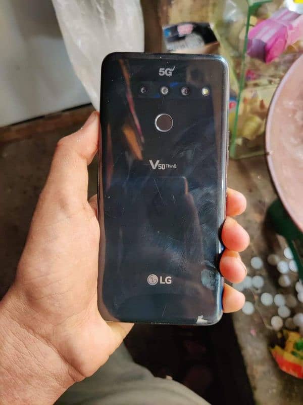 LG V50 THINQ 1