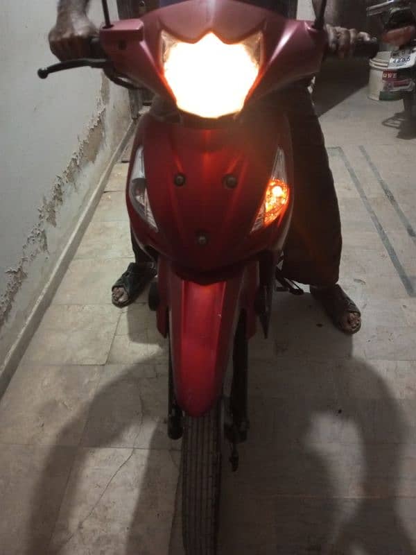 Super Power Scooty in super perfect condition for sale 4