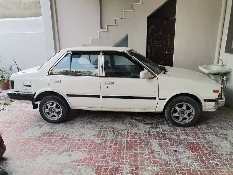 Nissan Sunny 1983 1