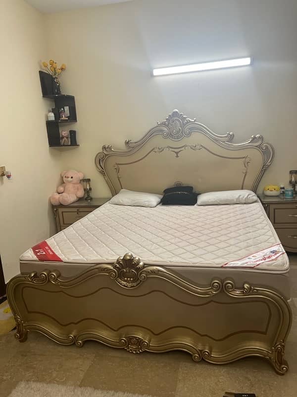 King size bed with side tables,console and mirror 1