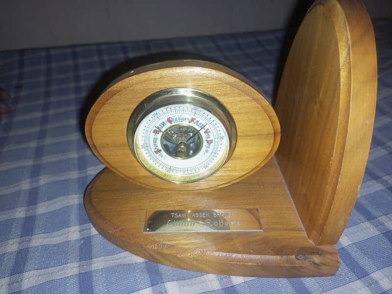 ANTIQUE BAROMETERS 8