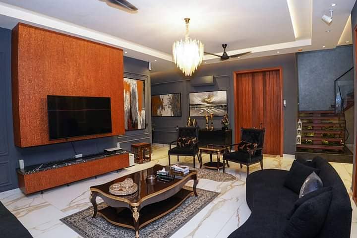 LUXURY BASEMENT FOR RENT IN DHA PHASE 1! DAILY RENTAL: Rs 35,000/- 7