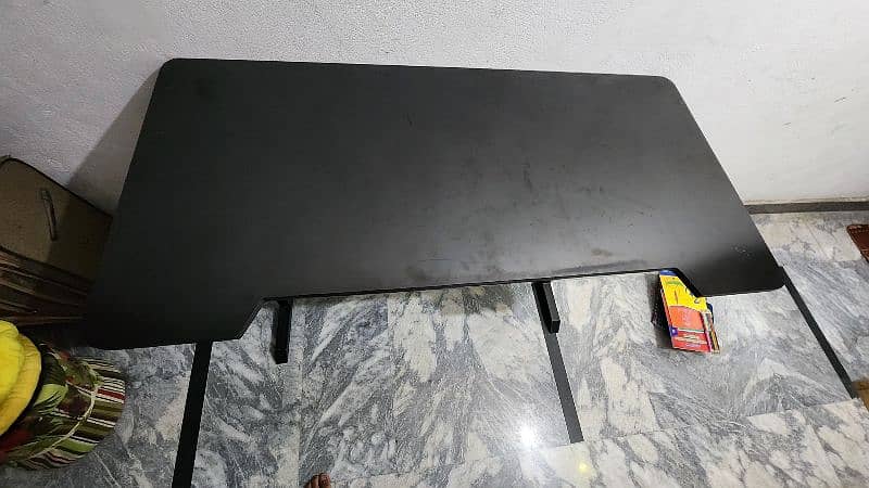 Gaming computer table 4