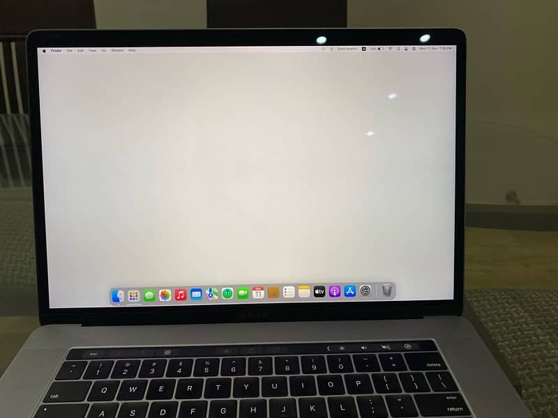 MacBook Pro 2016 15” Lush Condition 7