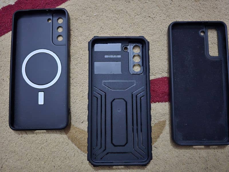 Samsung S21 + plus 3 covers 1