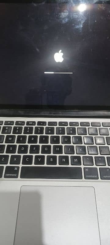 Macbook Pro 2015 13-inch 10/9 Condition 8