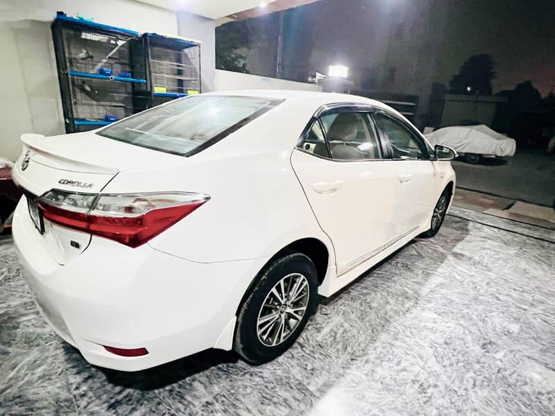 Toyota Corolla gli automatic 2019 Model 4