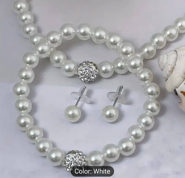 Faux Pearl Necklace, Bracelet and Earrings 2