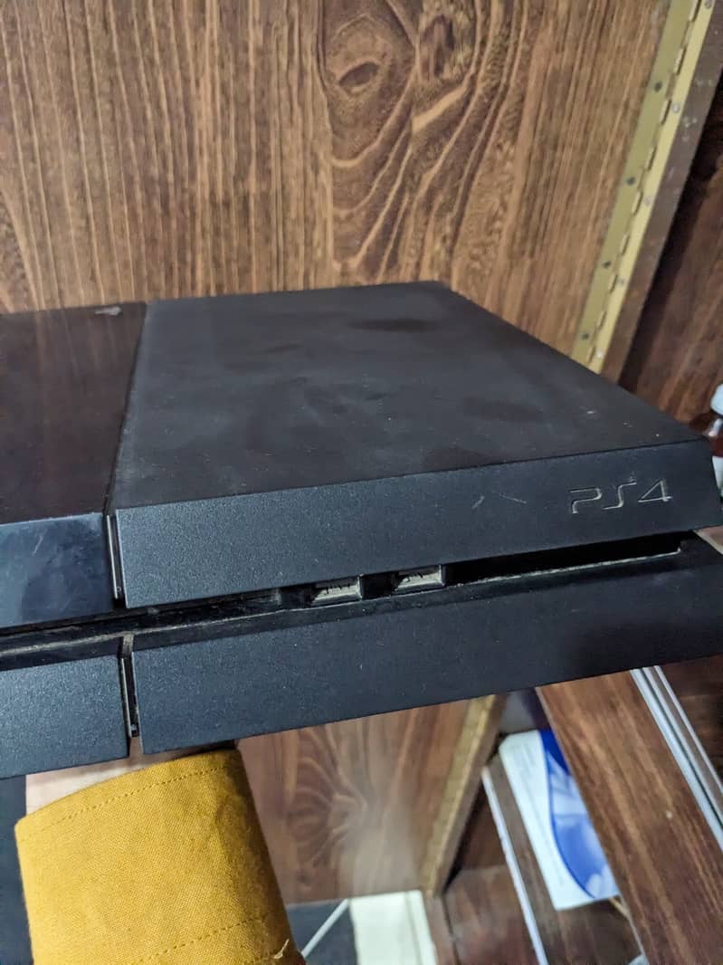 PS4 500Gb With one controller 6