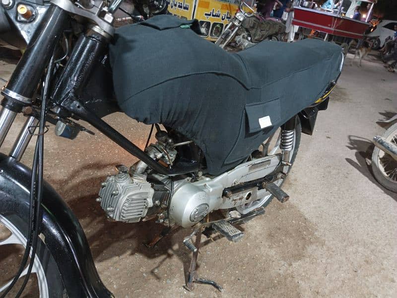 Untied 100cc condition bilkul okay hai 10/8.5 all is genuine 4