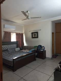 BEST FOR SCHOOL COLLEGE HOSTEL 2 KANAL 4TH STORIES HOUSE AVAILABLE FOR SALE IN WAPDA TOWN PHASE 1 - BLOCK D2