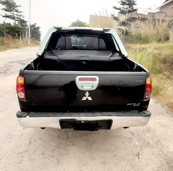 Mitsubishi Triton 2006/09 3