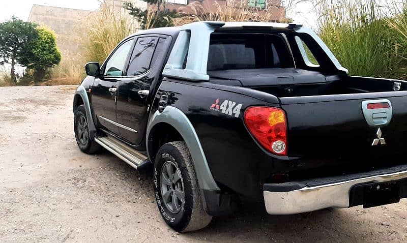 Mitsubishi Triton 2006/09 5