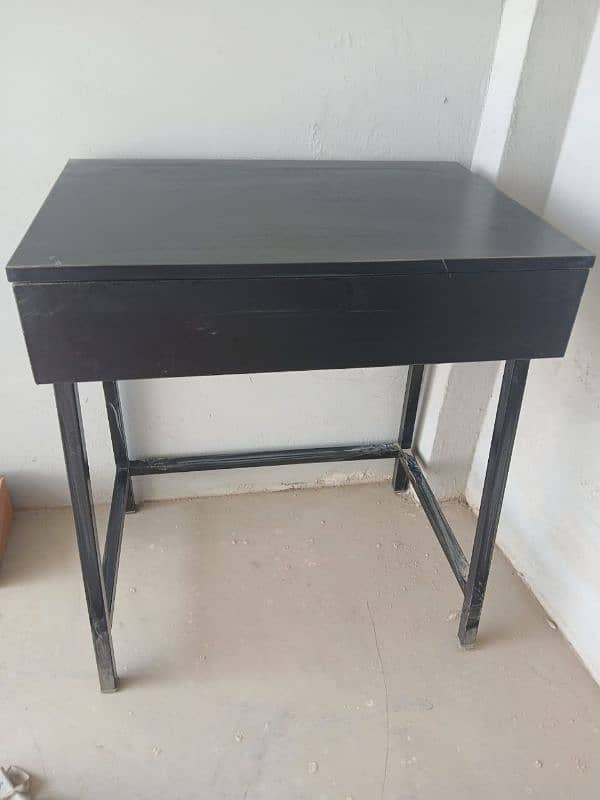 small table 0