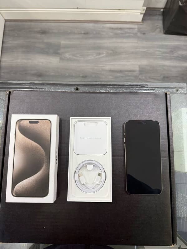 Apple iPhone 15 Pro Max 256GB Natural Titanium *MINT CONDITION* 0