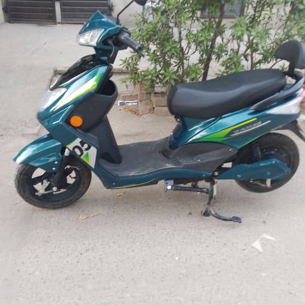 Electric scooty for sale brand new condition 1