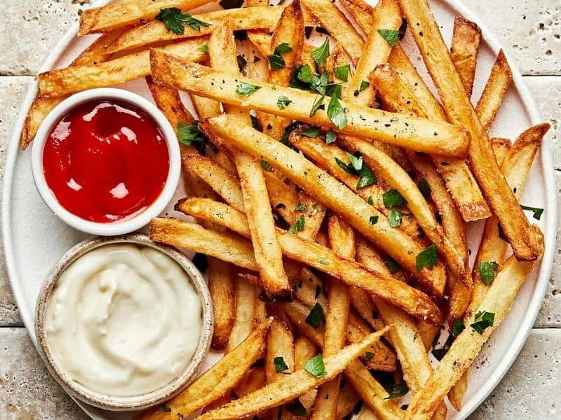 Fries karigar ki zarorat hai (required) 3