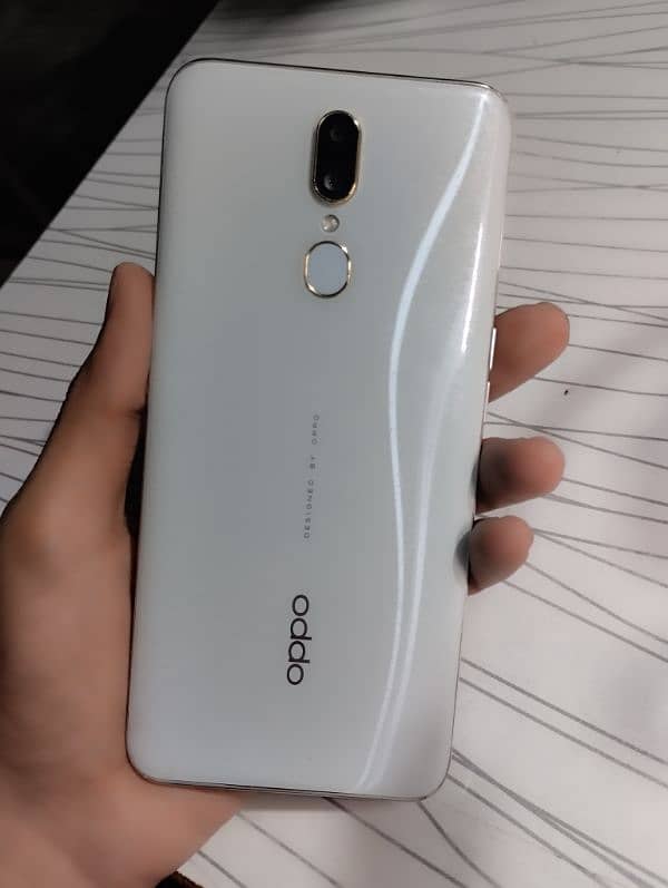 oppo F11 . . . mbil ha 8. . 256. . memory. . ha . condition. . 10. by. 9 ha 0