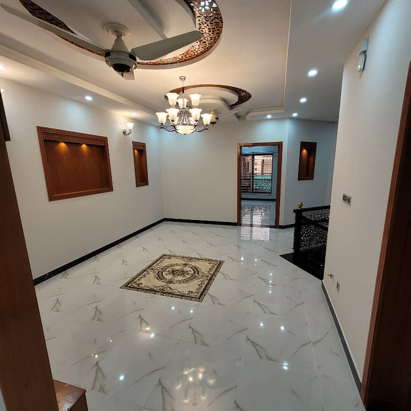 10 Marla New House For Rent In Bahria Town 13