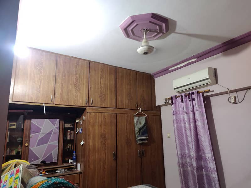 3 BED DD FLAT WITH ROOF FOR SALE IN GULSHAN E IQBAL 13D2 2