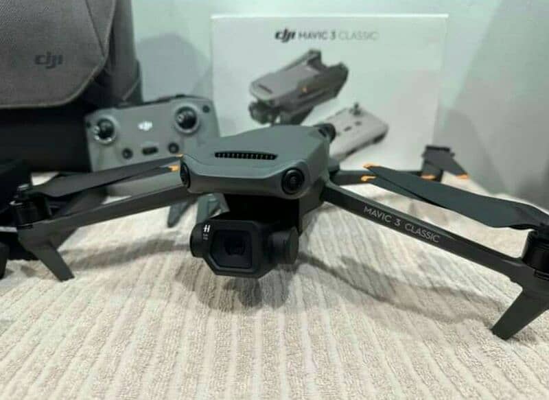 DJI mavic 3 classic fly more combo pack 0