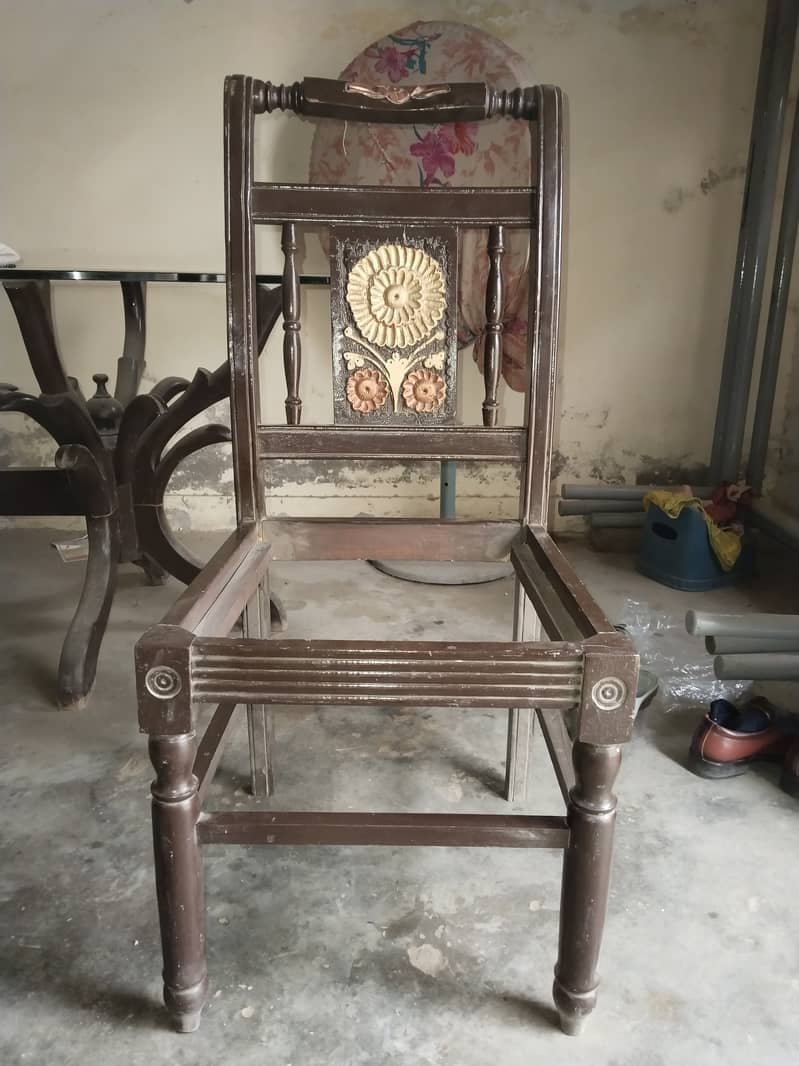 Dining table with six chairs 1