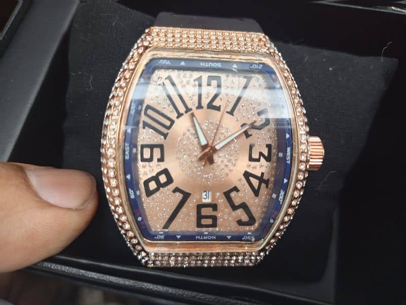 Selling beautiful watch 0