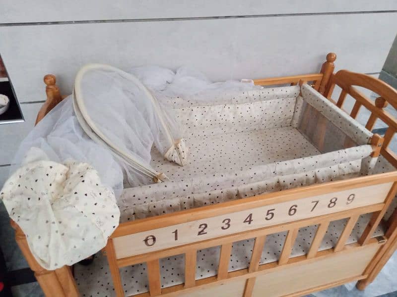 Baby cot and swing 1