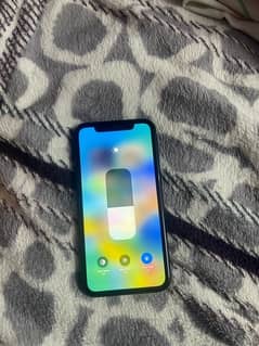 iPhone XR in very nice condition water pack