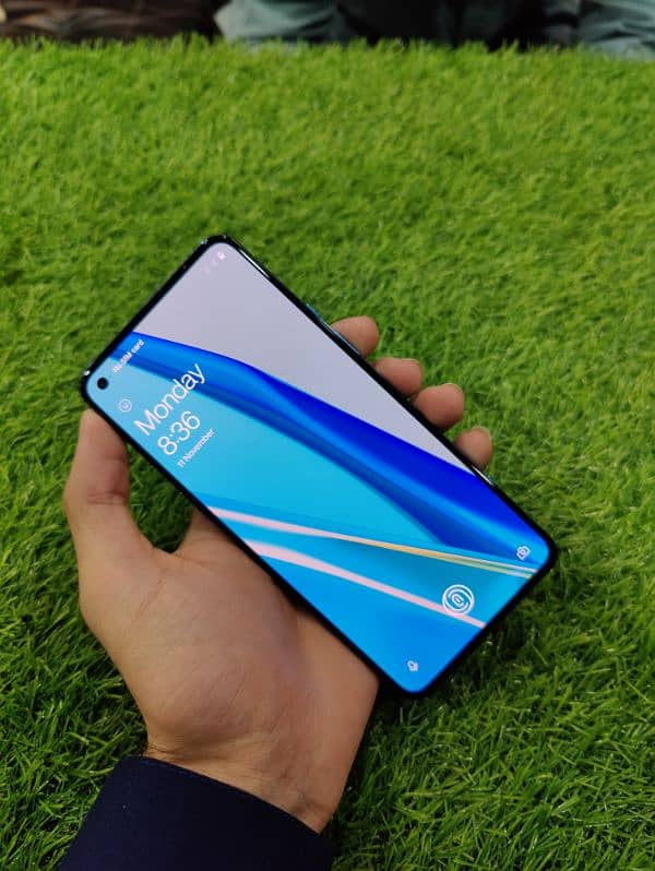 OnePlus 9. Ram 8GB STORAGE 128GB. Dual Sim Global. 10/10 1