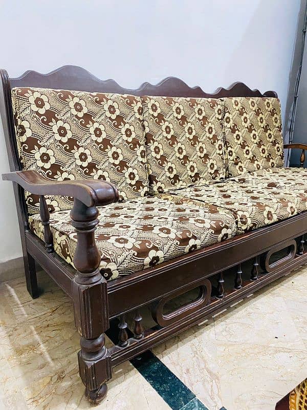 Sofa set good condition 3