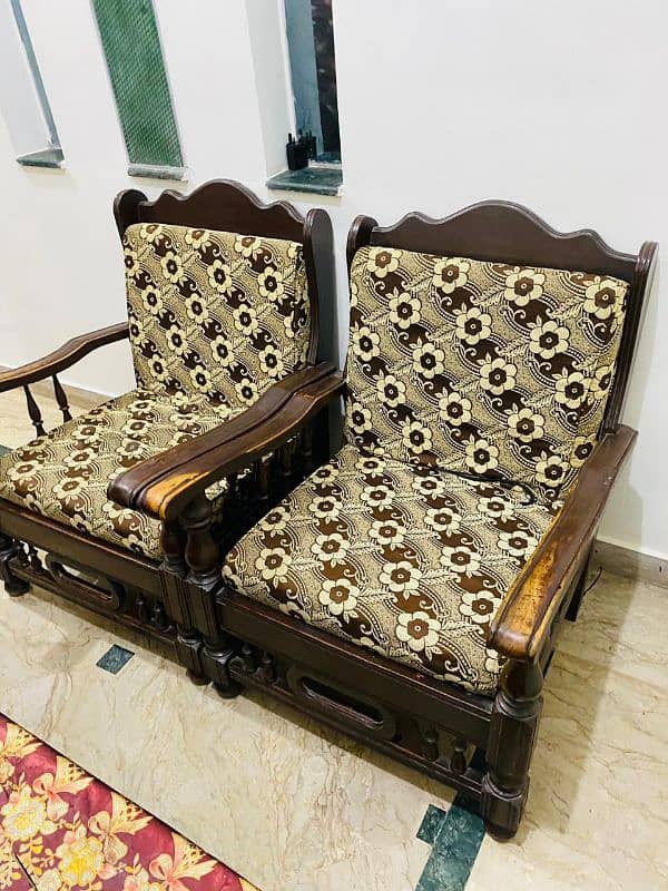 Sofa set good condition 4