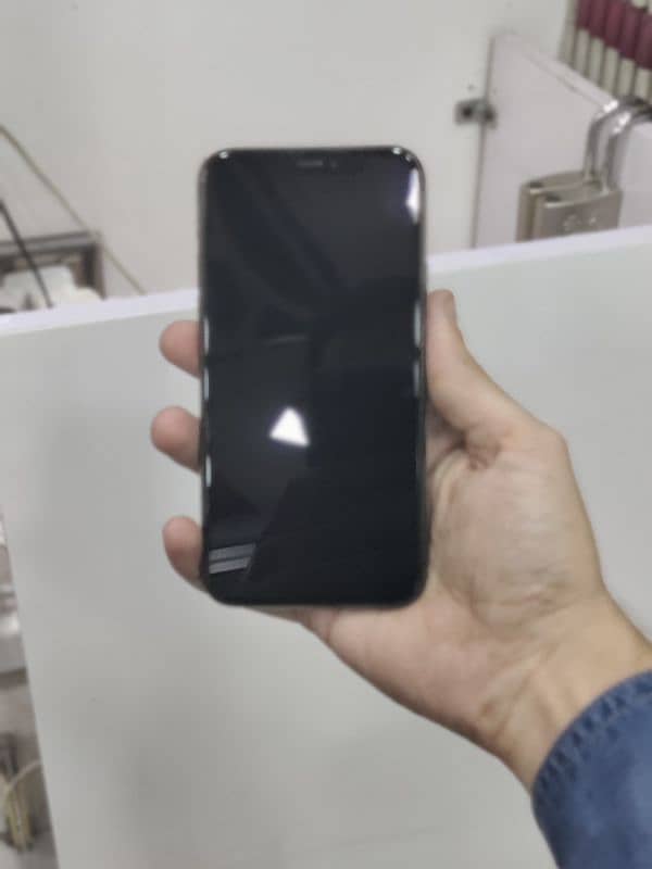 IPhone 11pro Pta Approved 4