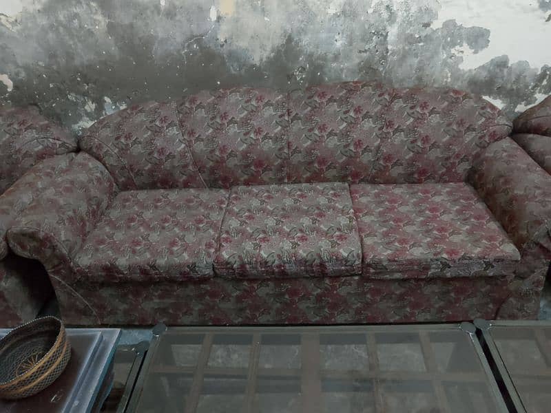 Used Sofa in good condition 1